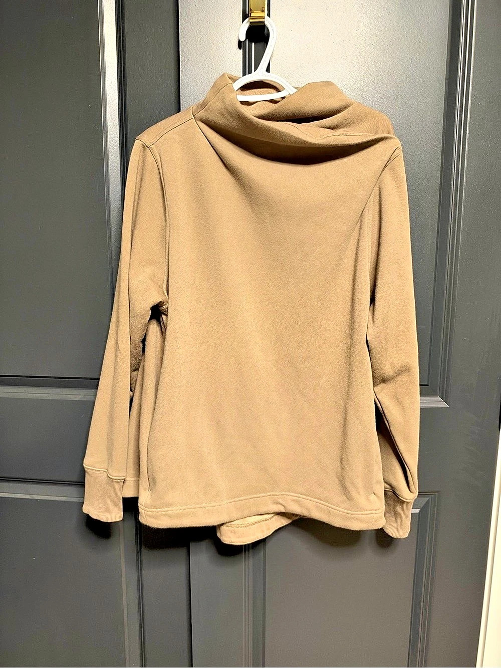 Athleta Cowl Neck Pullover in Brown XL